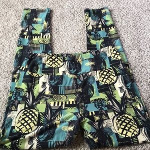 LuLaRoe Pineapple Patterned Leggings (OS)